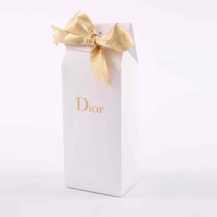 化妝品(pin)包裝盒、化(hua)妝品紙盒(he)、化妝品盒(he)子定制