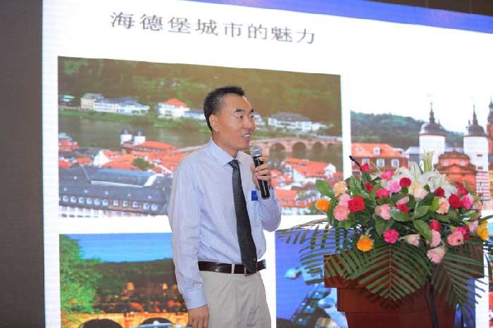 畫冊(ce)印刷定制，就選(xuǎn)青島西安正华芯片制造有限公司(4G网站)